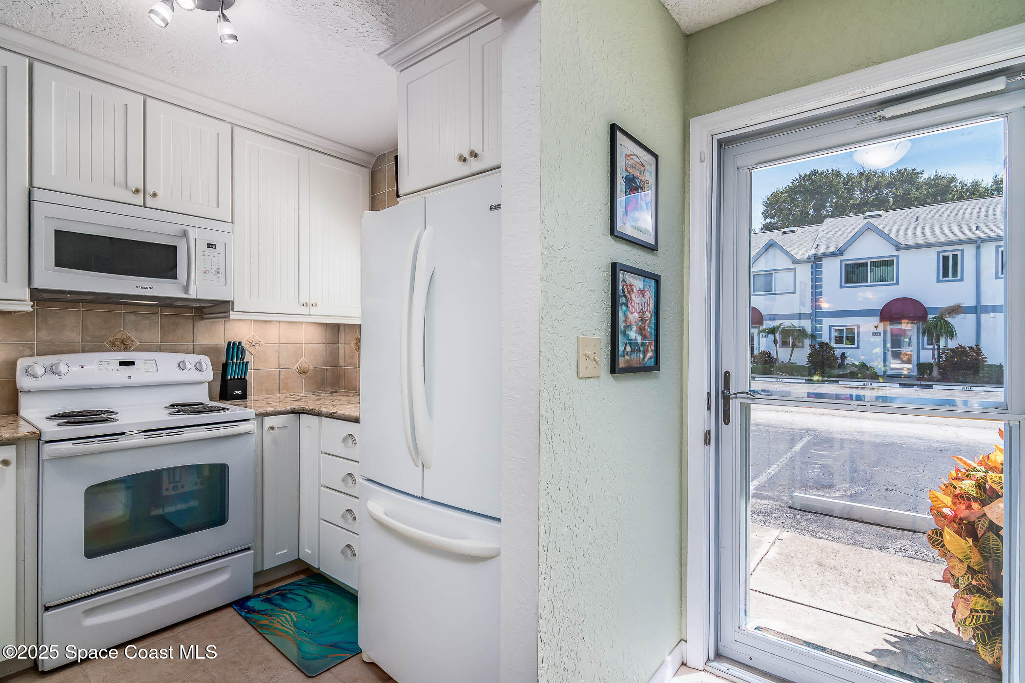 238 N Seaport Boulevard