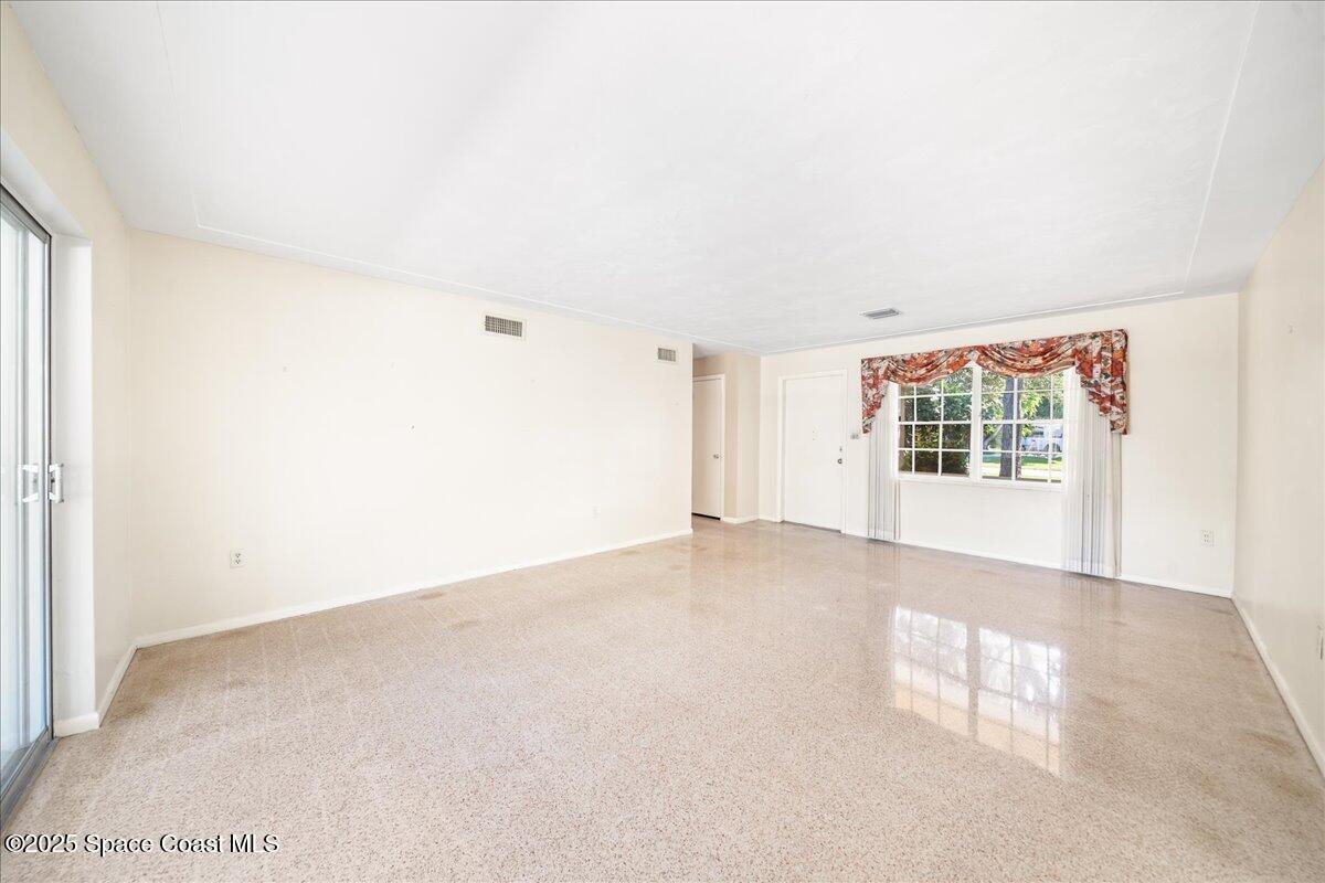 302 Surf Road