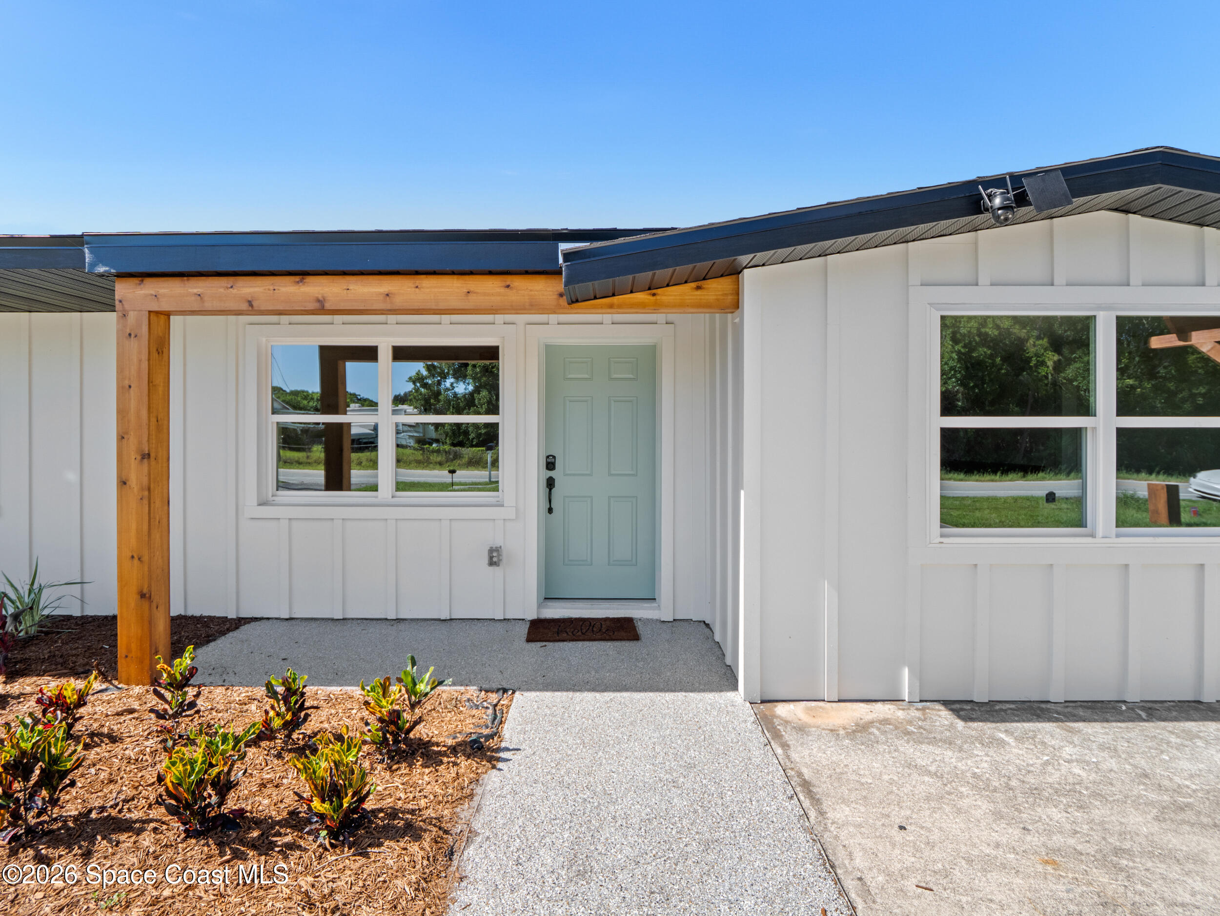 1121 Carlton Drive