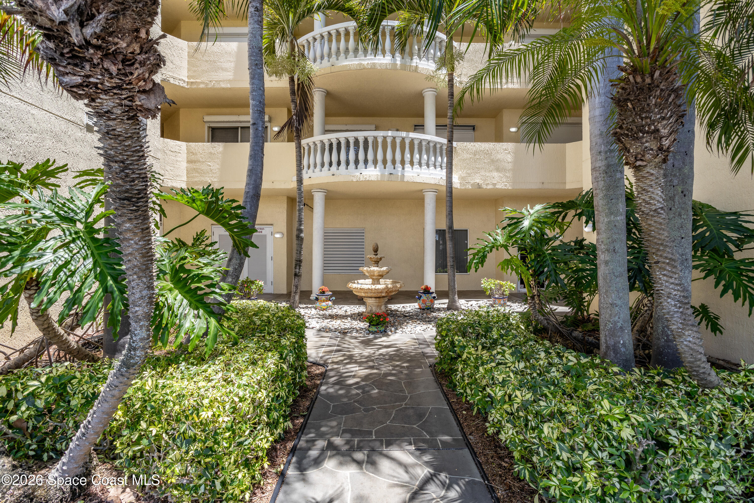 925 N Highway A1a 305