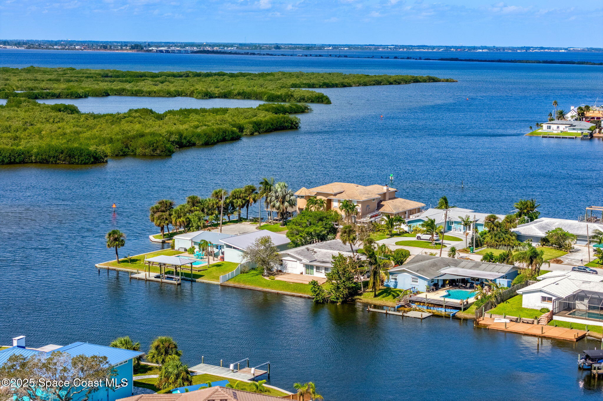 272 Bahama Boulevard