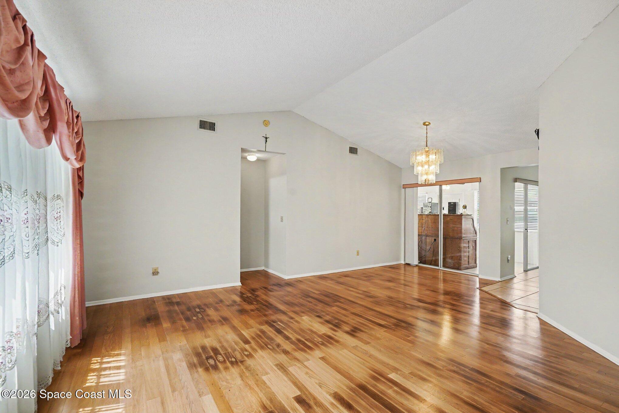 1206 Glencove Avenue NW