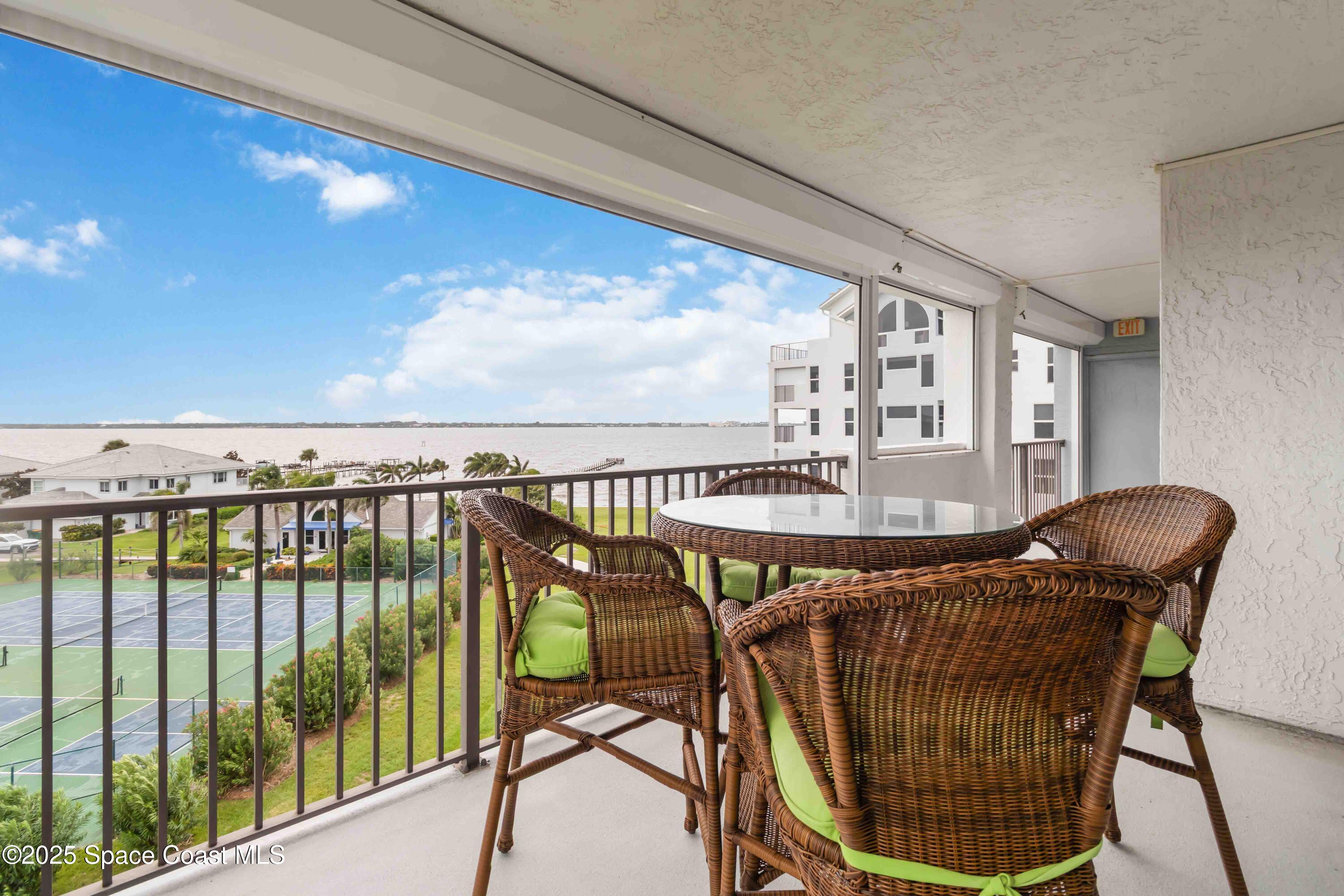 215 Ballyshannon Street C401