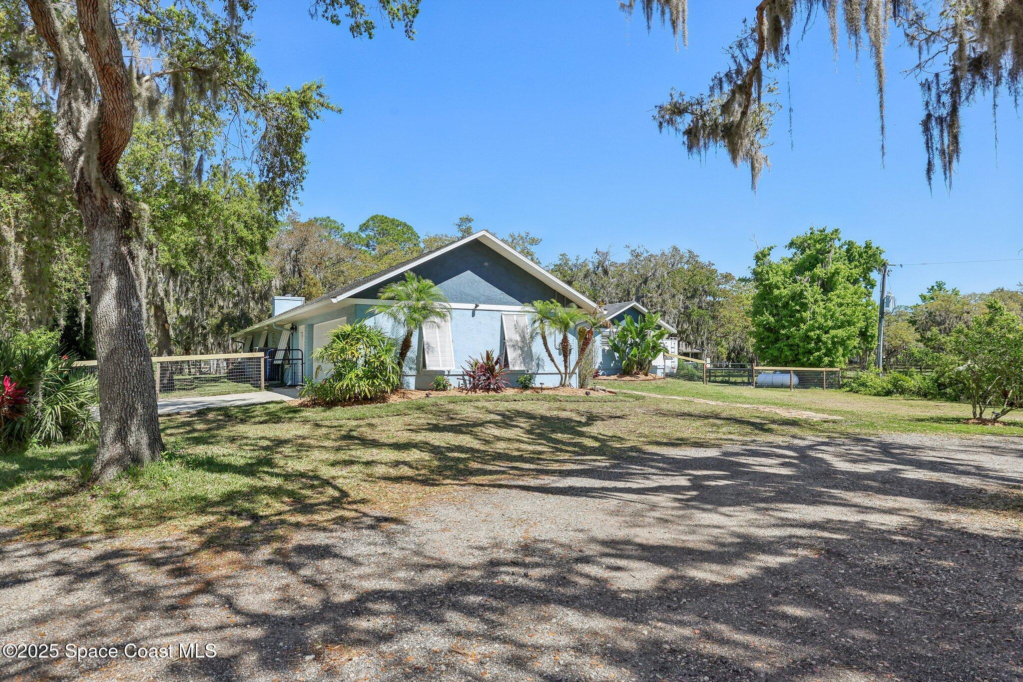 1262 N Pine Island Road