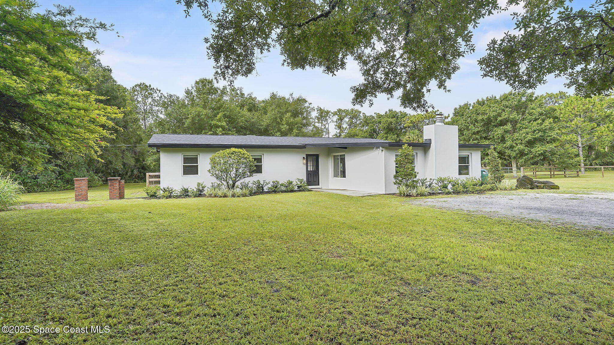 985 Hall Road