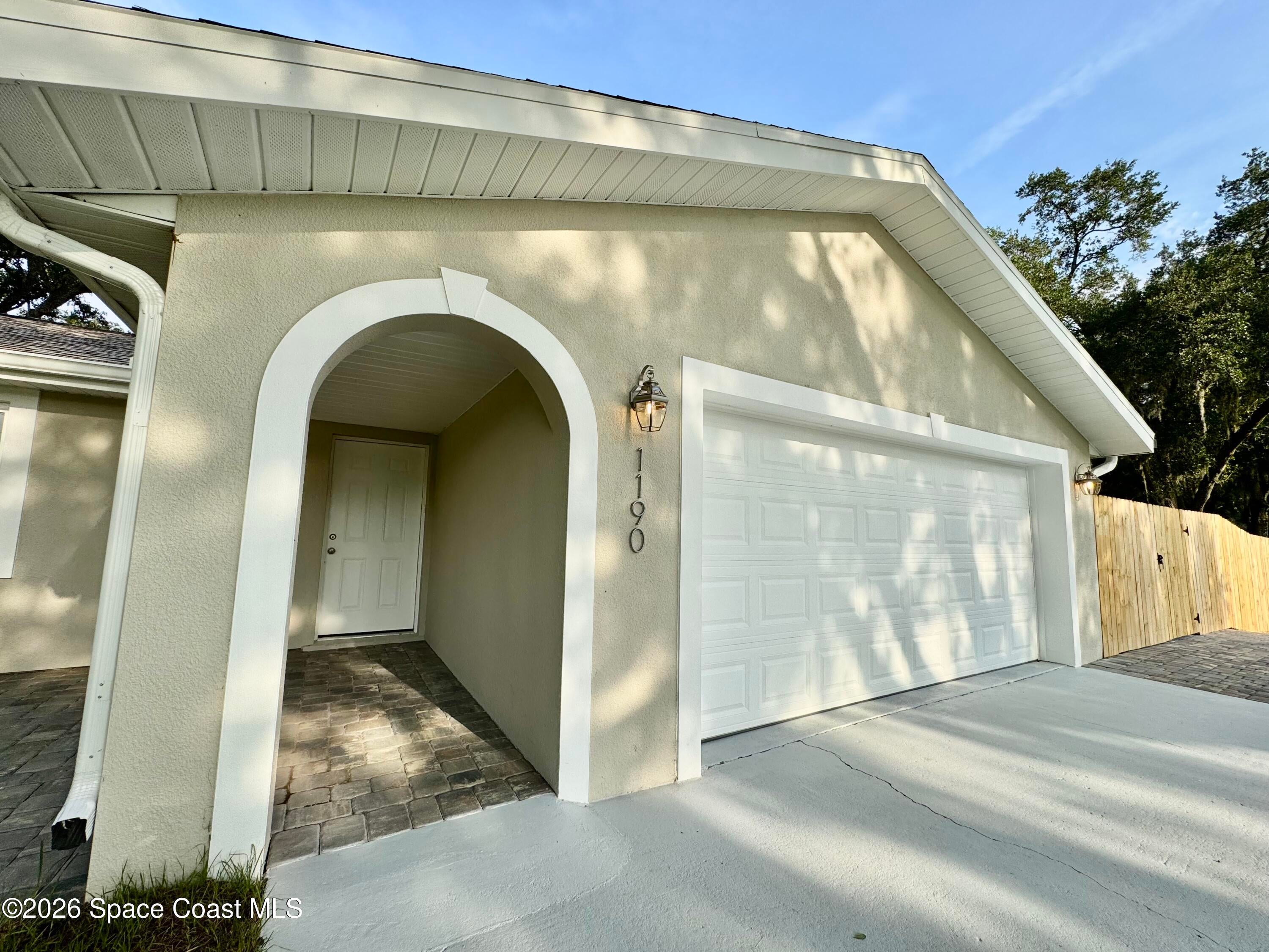 1190 E Grapefruit Road SE