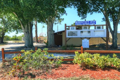 A home in Barefoot Bay