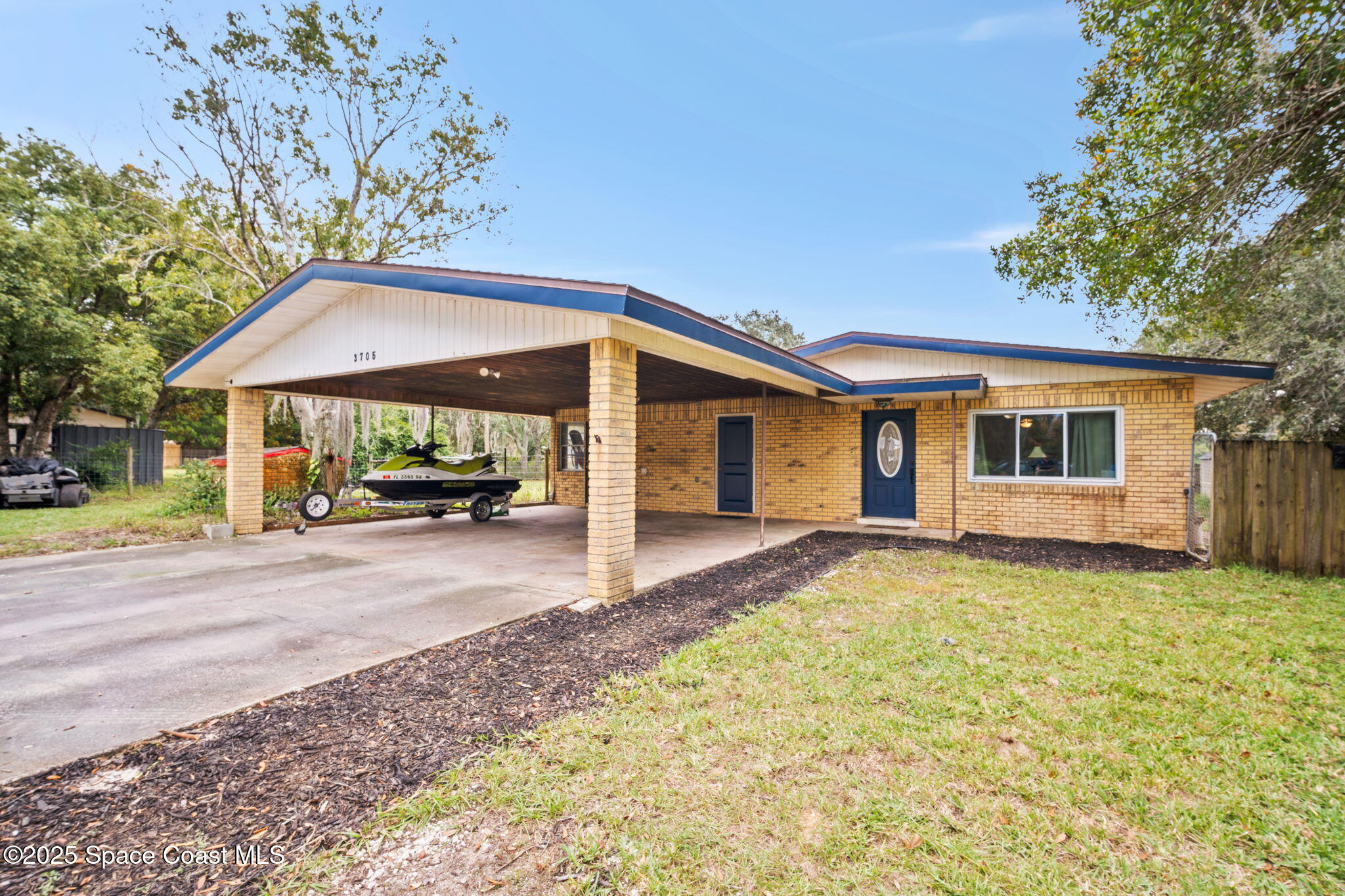 3705 Grandperrin Road