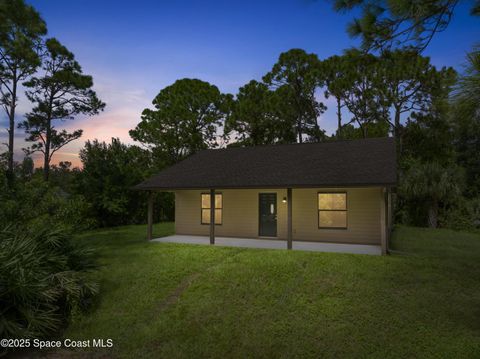 Photo of 8146 96th Court, Vero Beach, FL 32967 (MLS # 1059388)