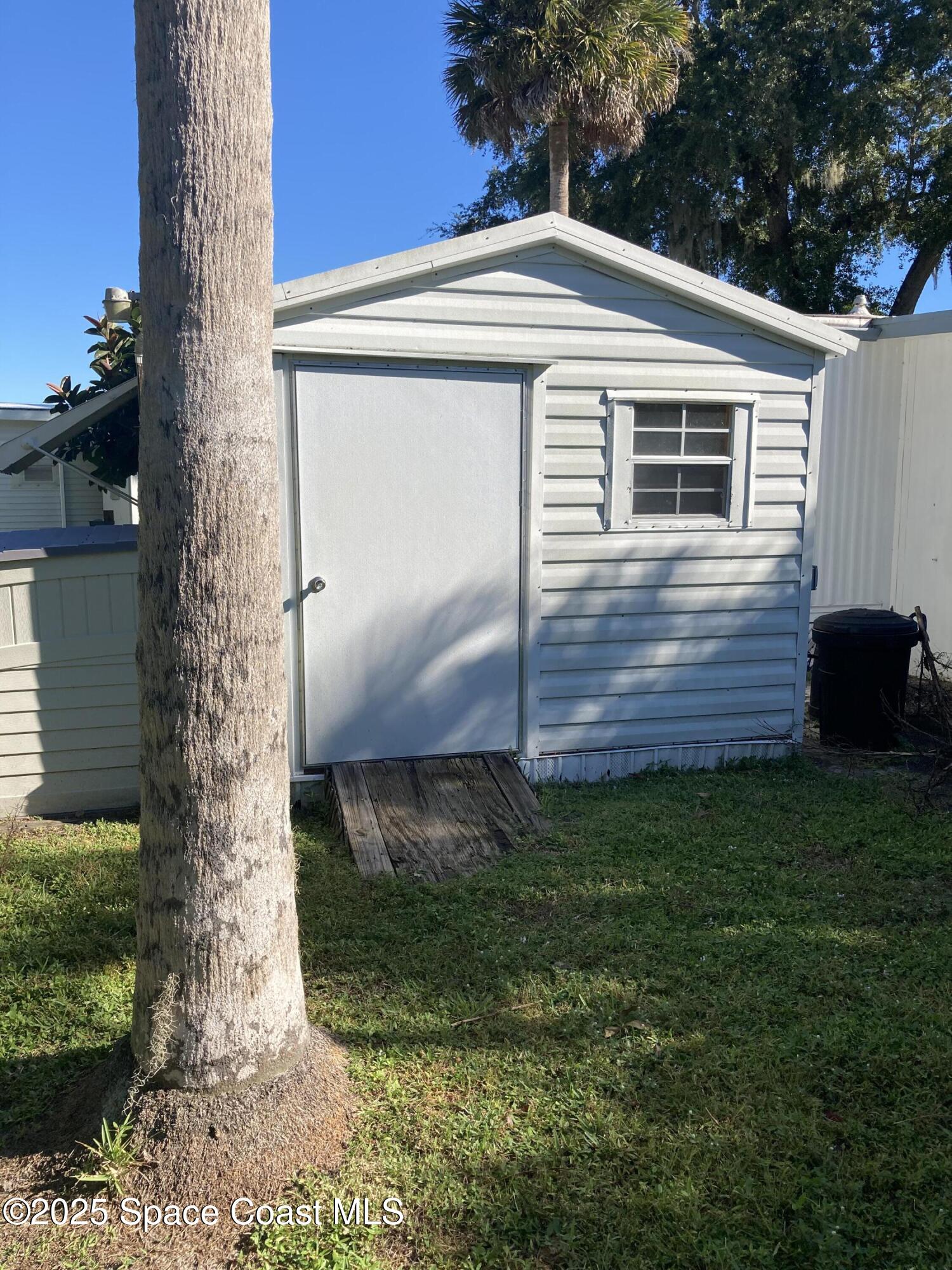 338 Holiday Park Boulevard NE