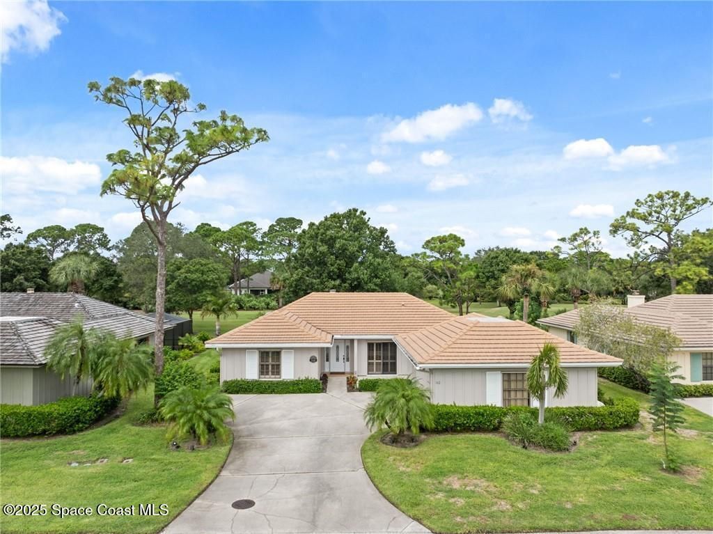 Photo of 110 Prestwick Circle, Vero Beach, FL 32967 (MLS # 1058829)