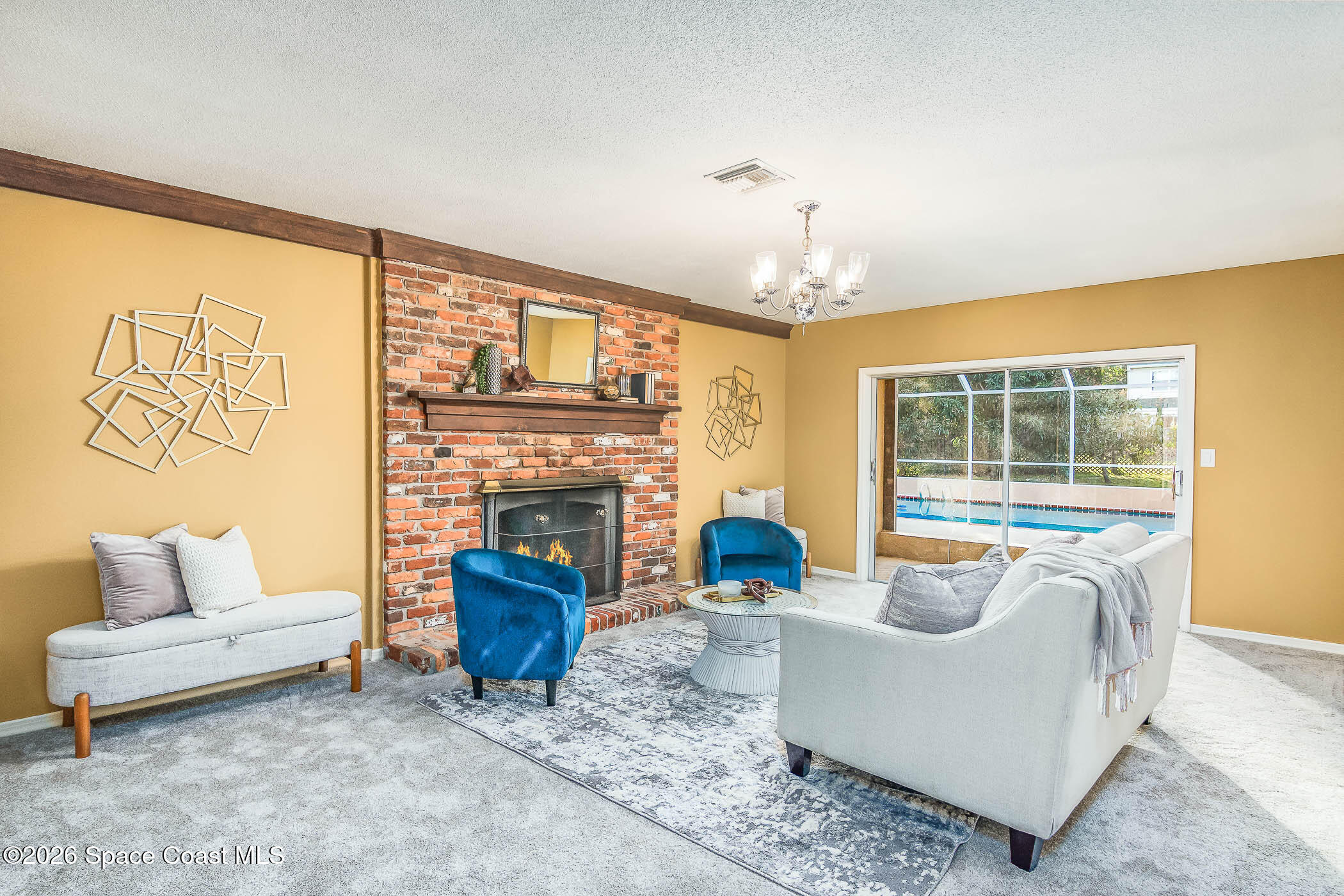 4245 Hillview Circle