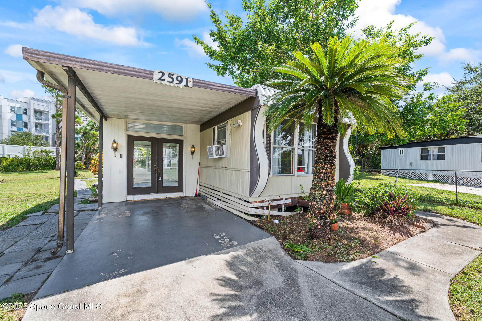 2591 Amberly Road NE