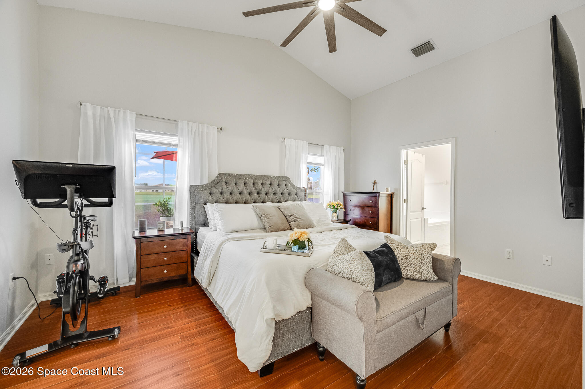 4989 Worthington Circle