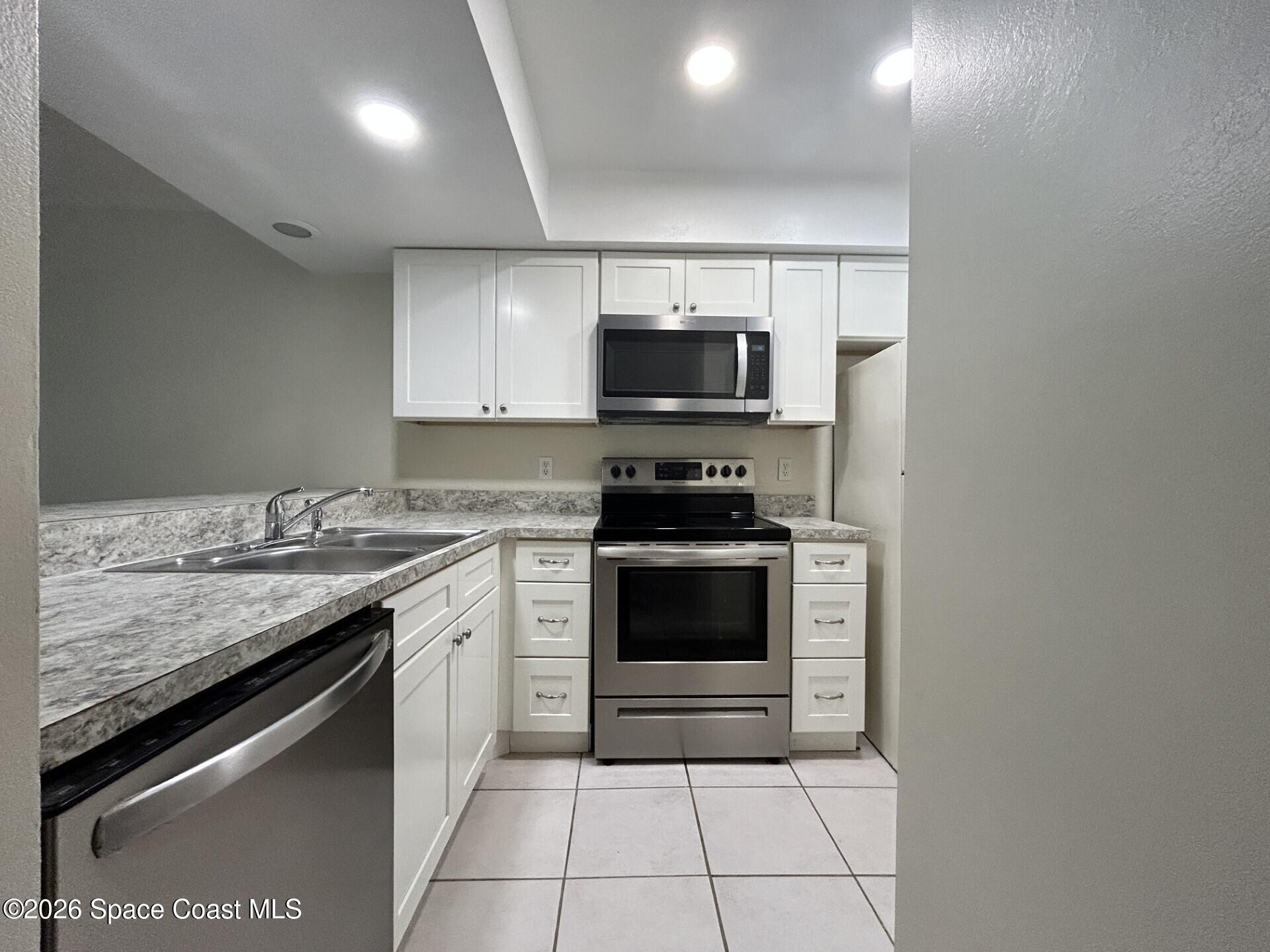 3051 Sir Hamilton Circle 8