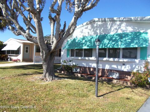 A home in Barefoot Bay