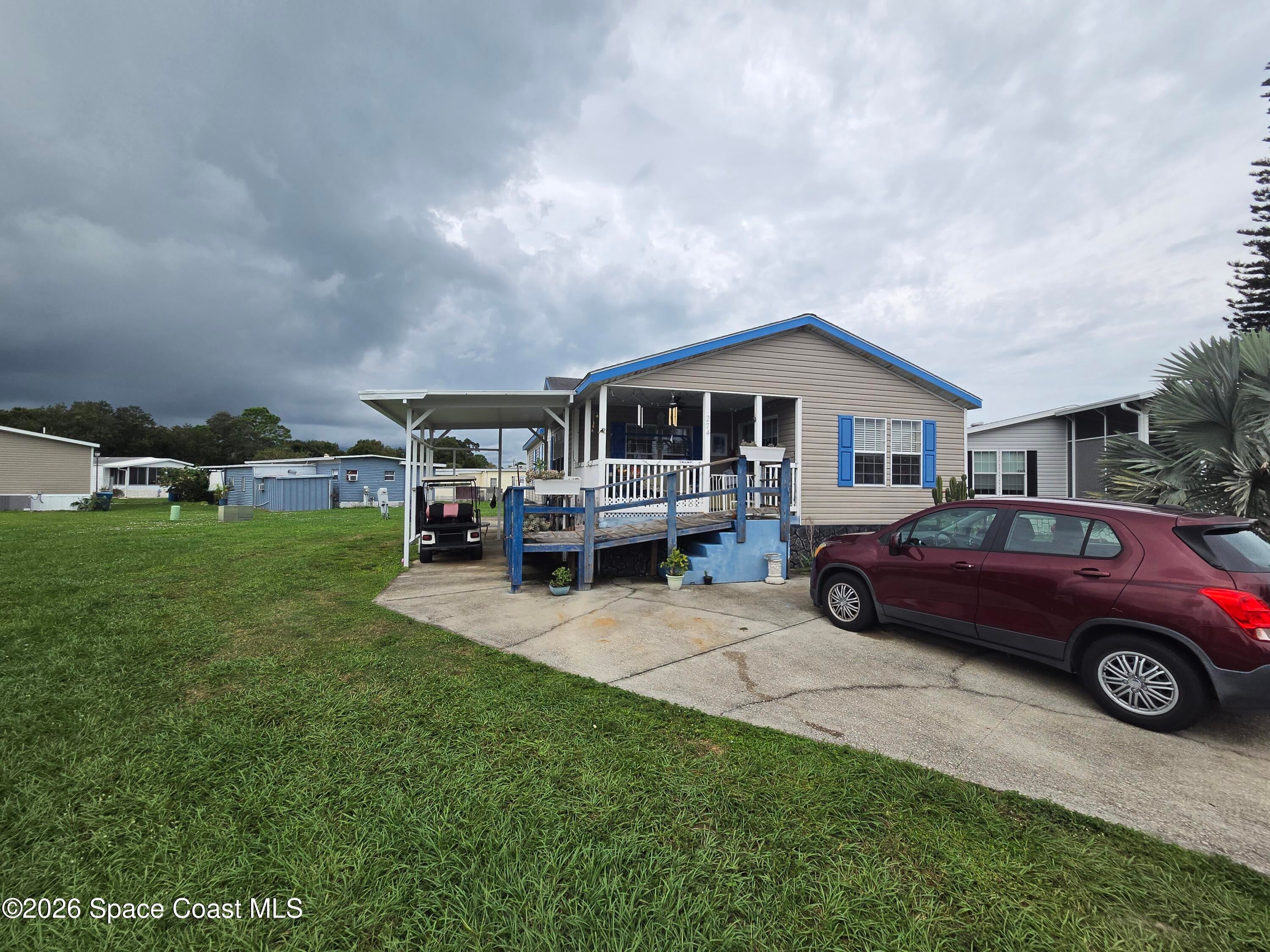 274 Charm Court NE