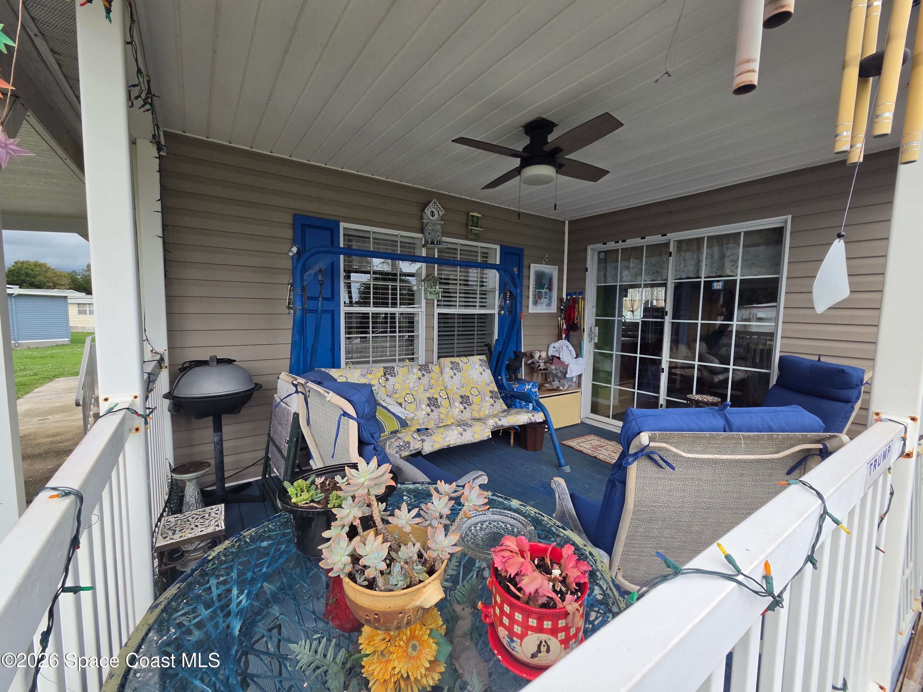 274 Charm Court NE