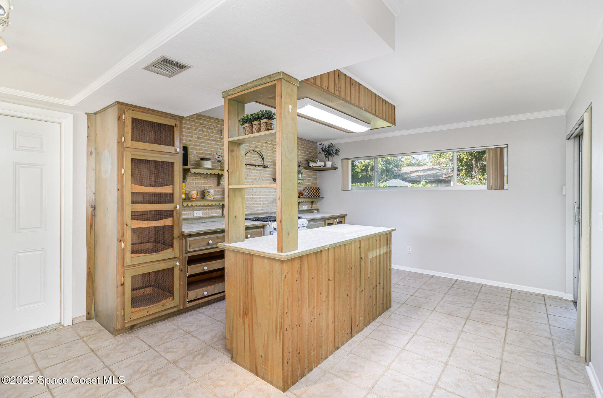 1415 Country Club Drive
