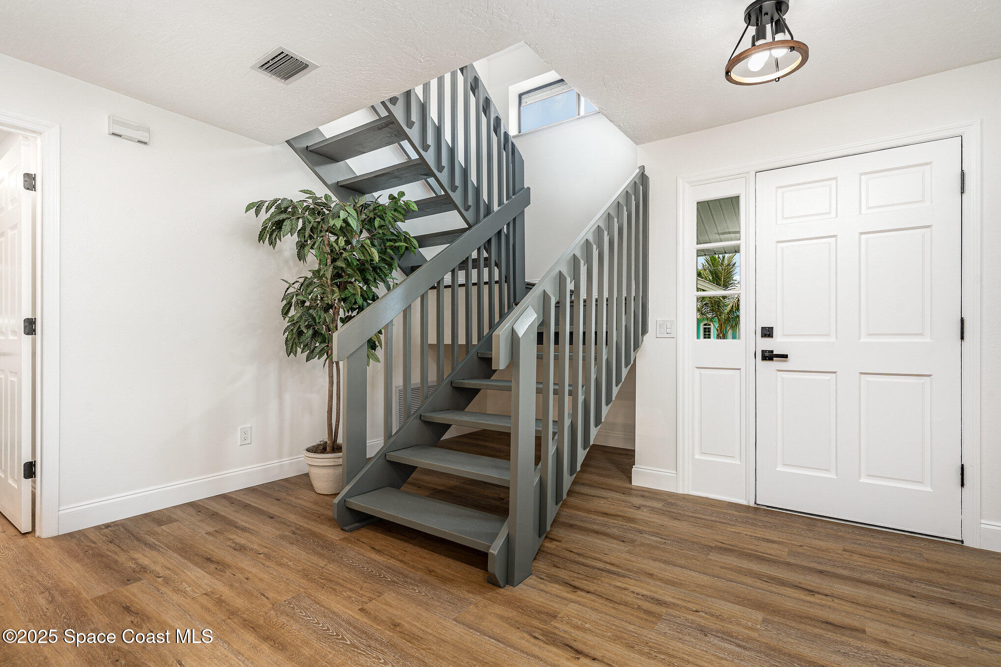 362 Nikomas Way