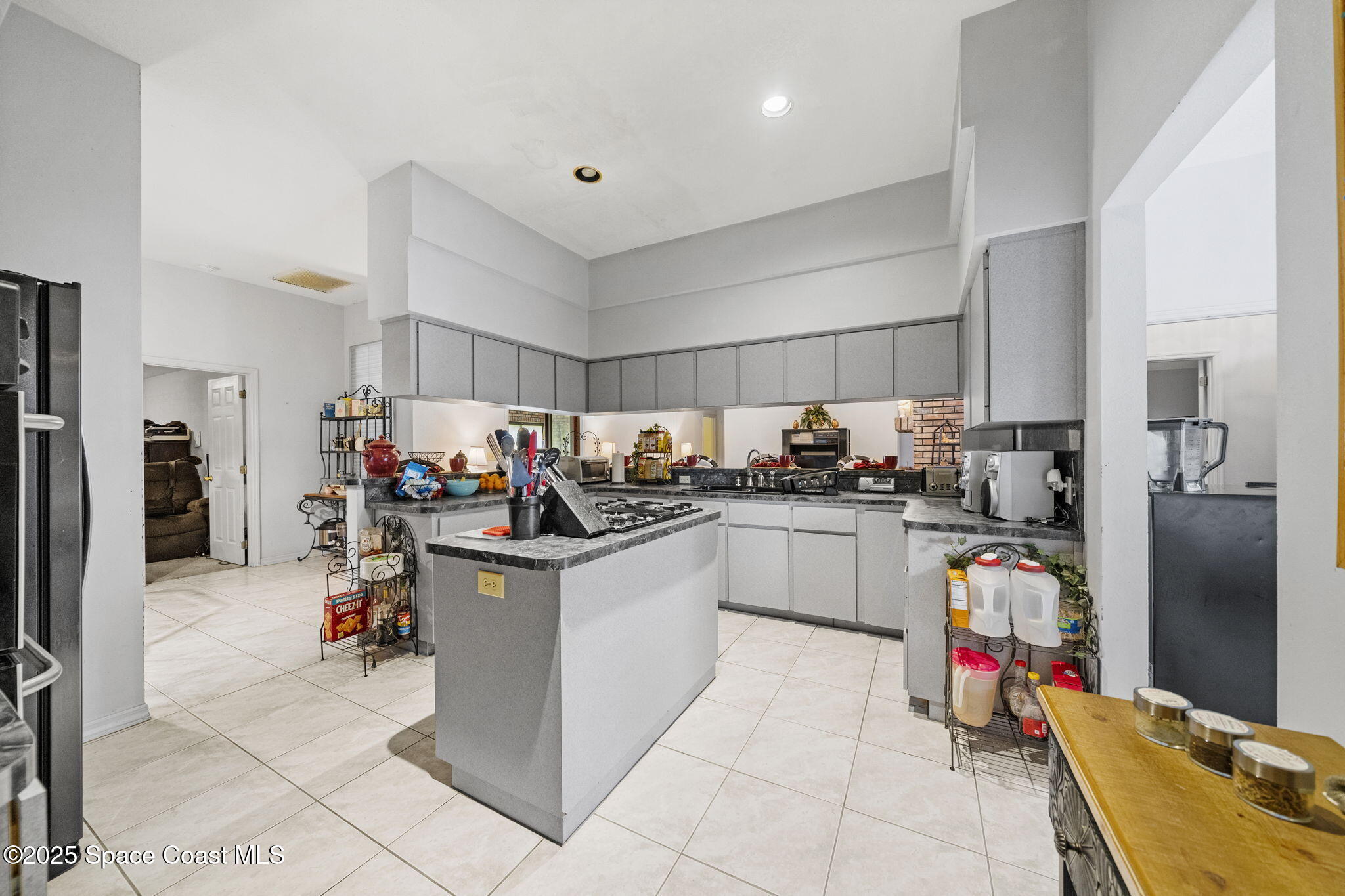 2180 Figtree Drive 0