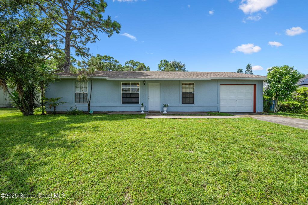 Photo of 206 San Luis Street SW, Palm Bay, FL 32908 (MLS # 1056009)