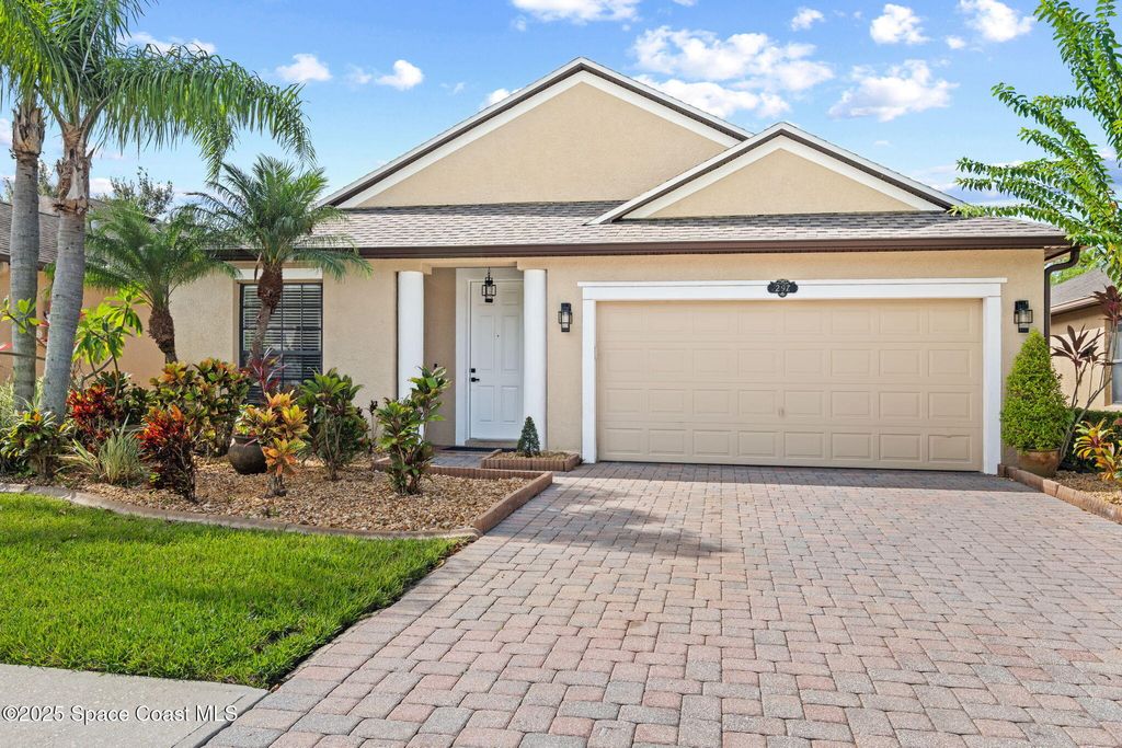Photo of 297 Breckenridge Circle SE, Palm Bay, FL 32909 (MLS # 1056371)