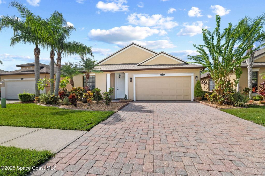 Photo of 297 Breckenridge Circle SE, Palm Bay, FL 32909 (MLS # 1056371)