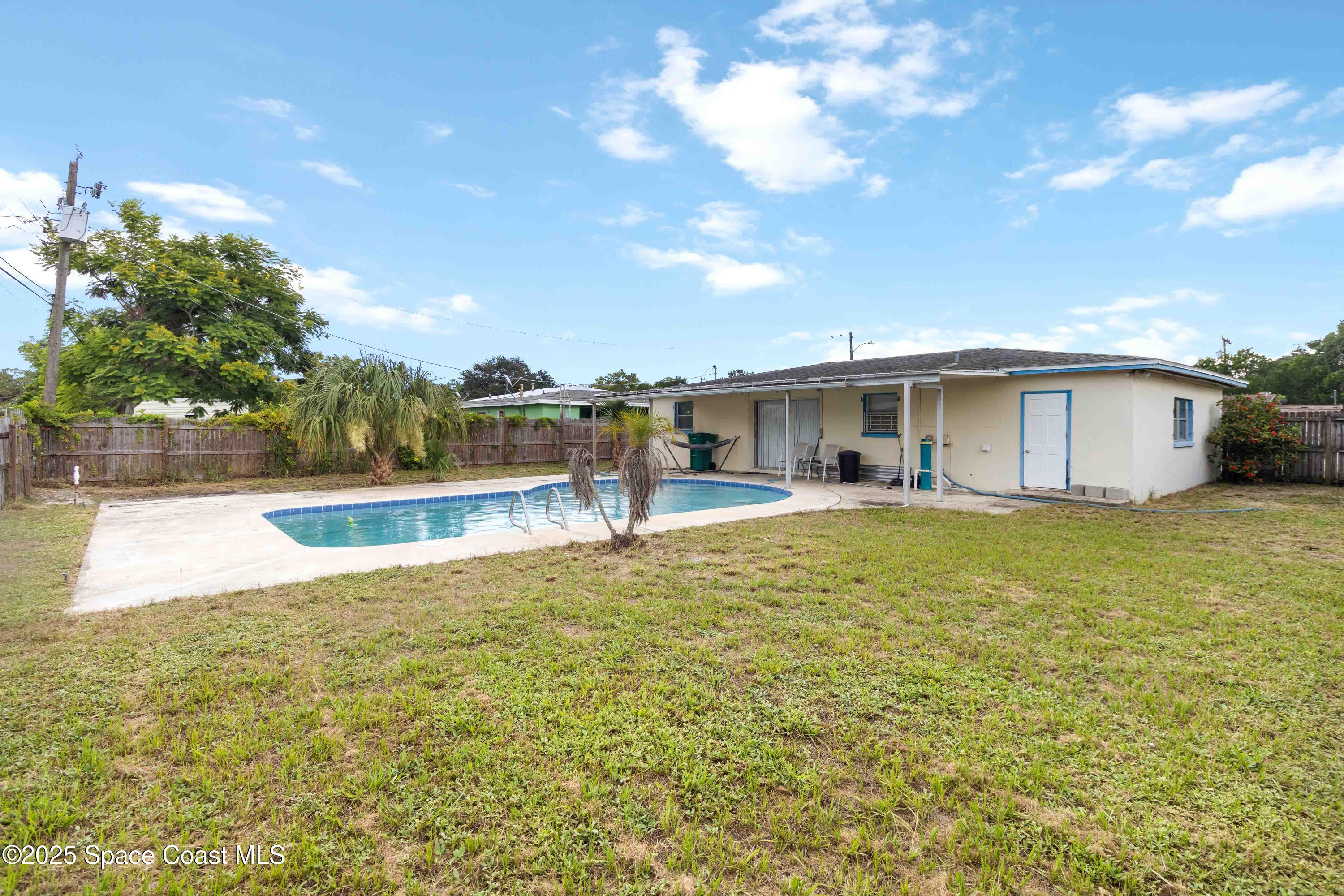 1050 W Highland Drive