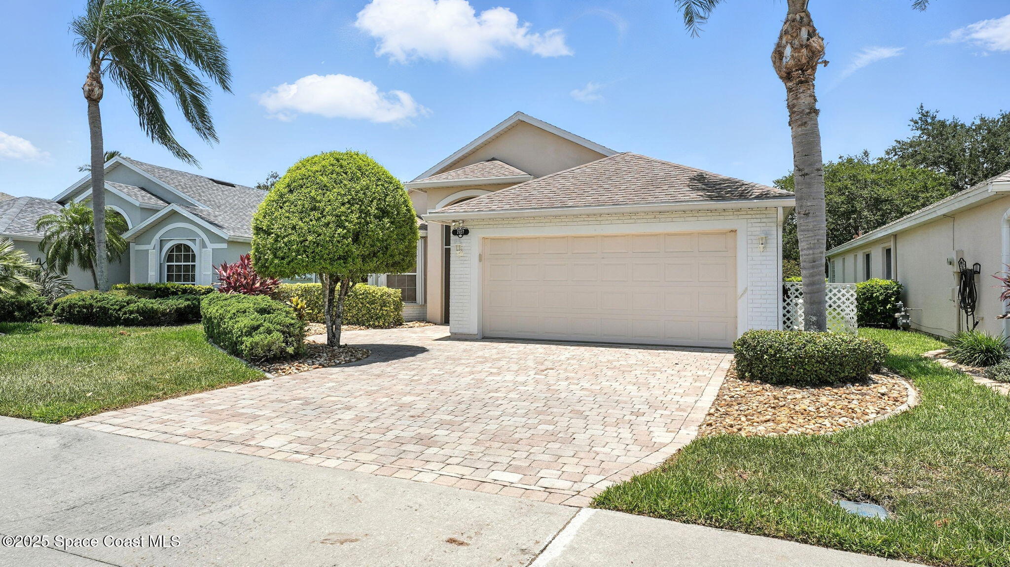 7927 Citrus Creek Drive