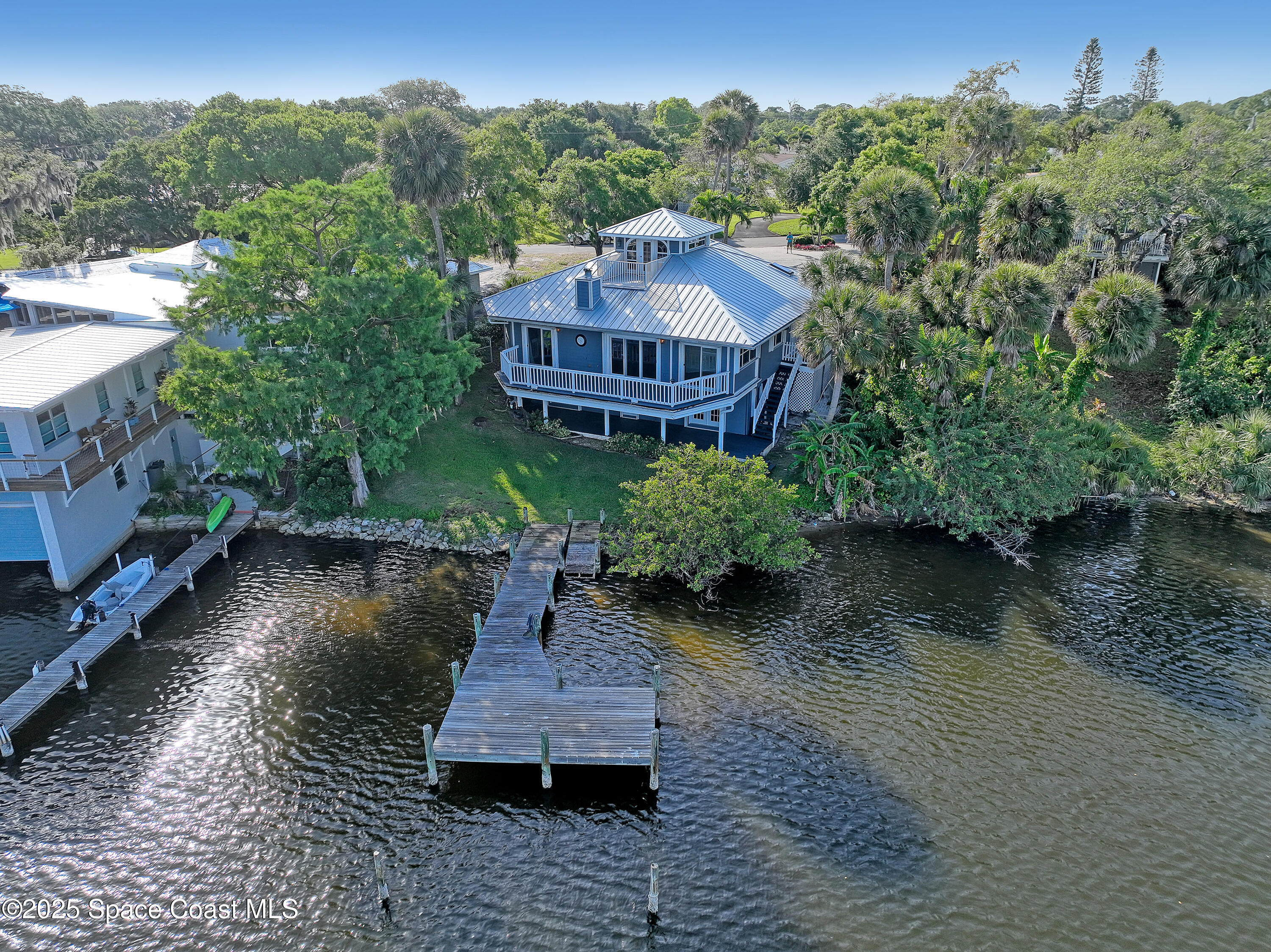 940 W Whitmire Drive