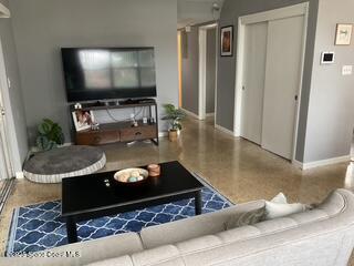1046 Avon Place