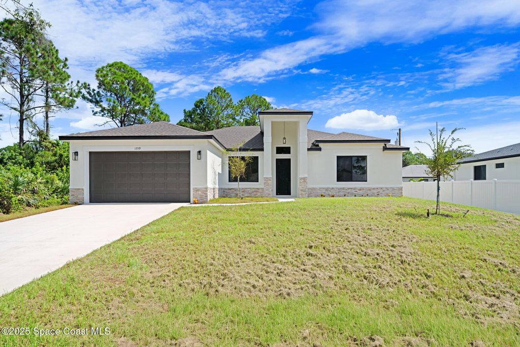 Photo of 1759 Sand Road SE, Palm Bay, FL 32909 (MLS # 1058931)