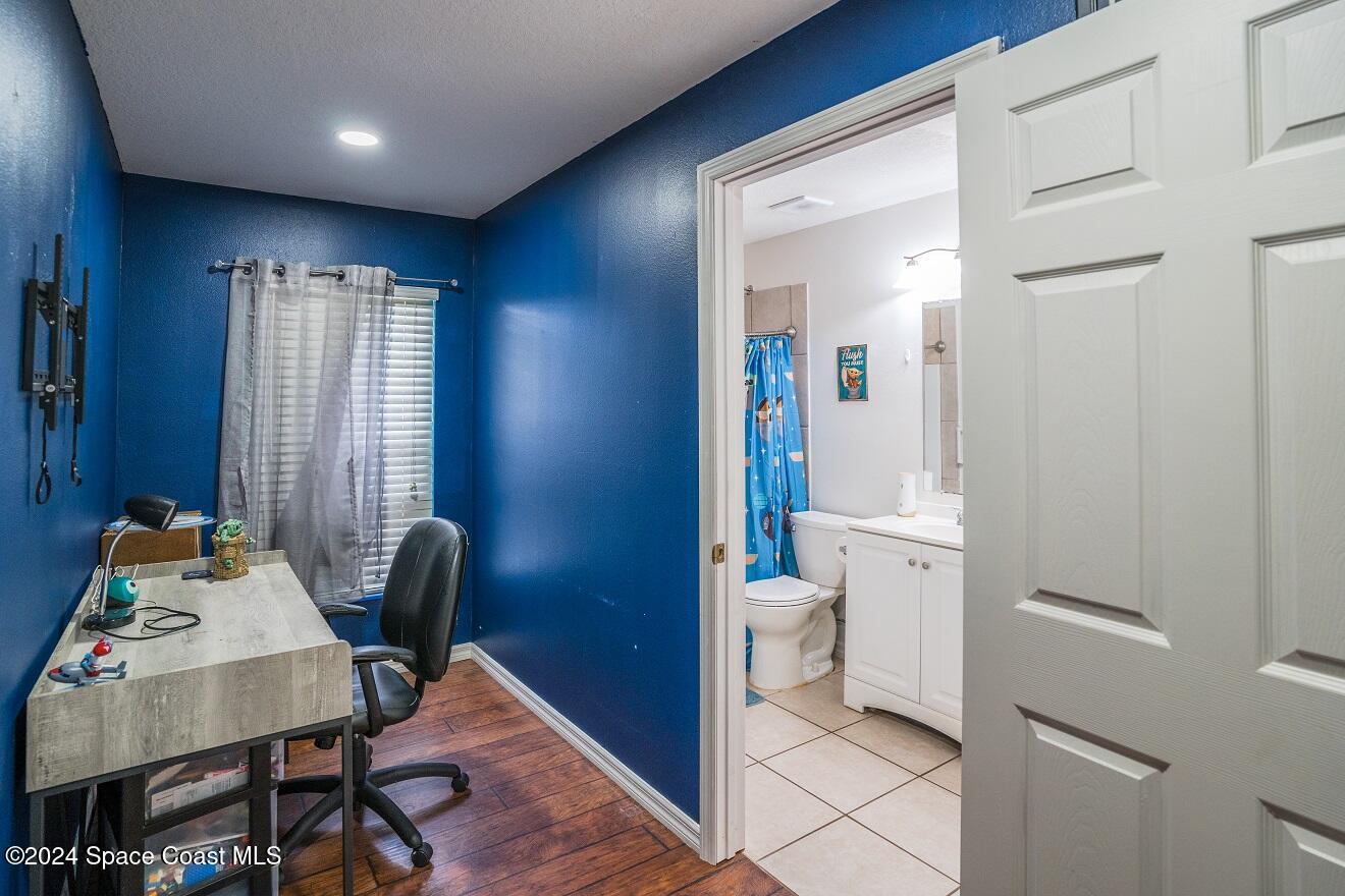 461 Neptune Drive NE