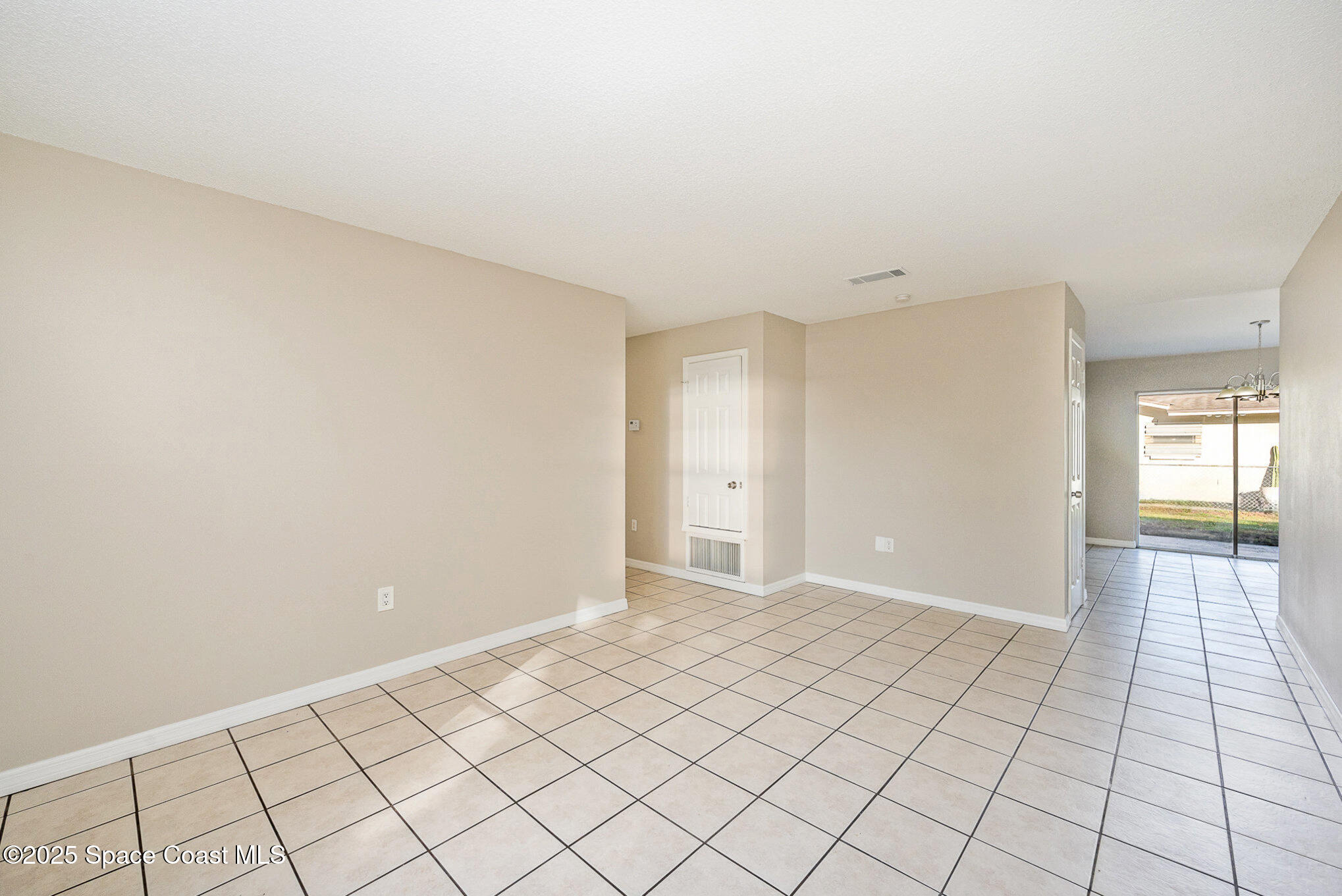 886 Westport Drive