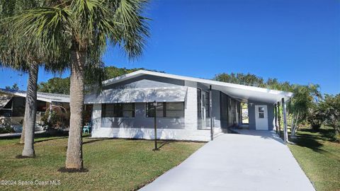 A home in Barefoot Bay