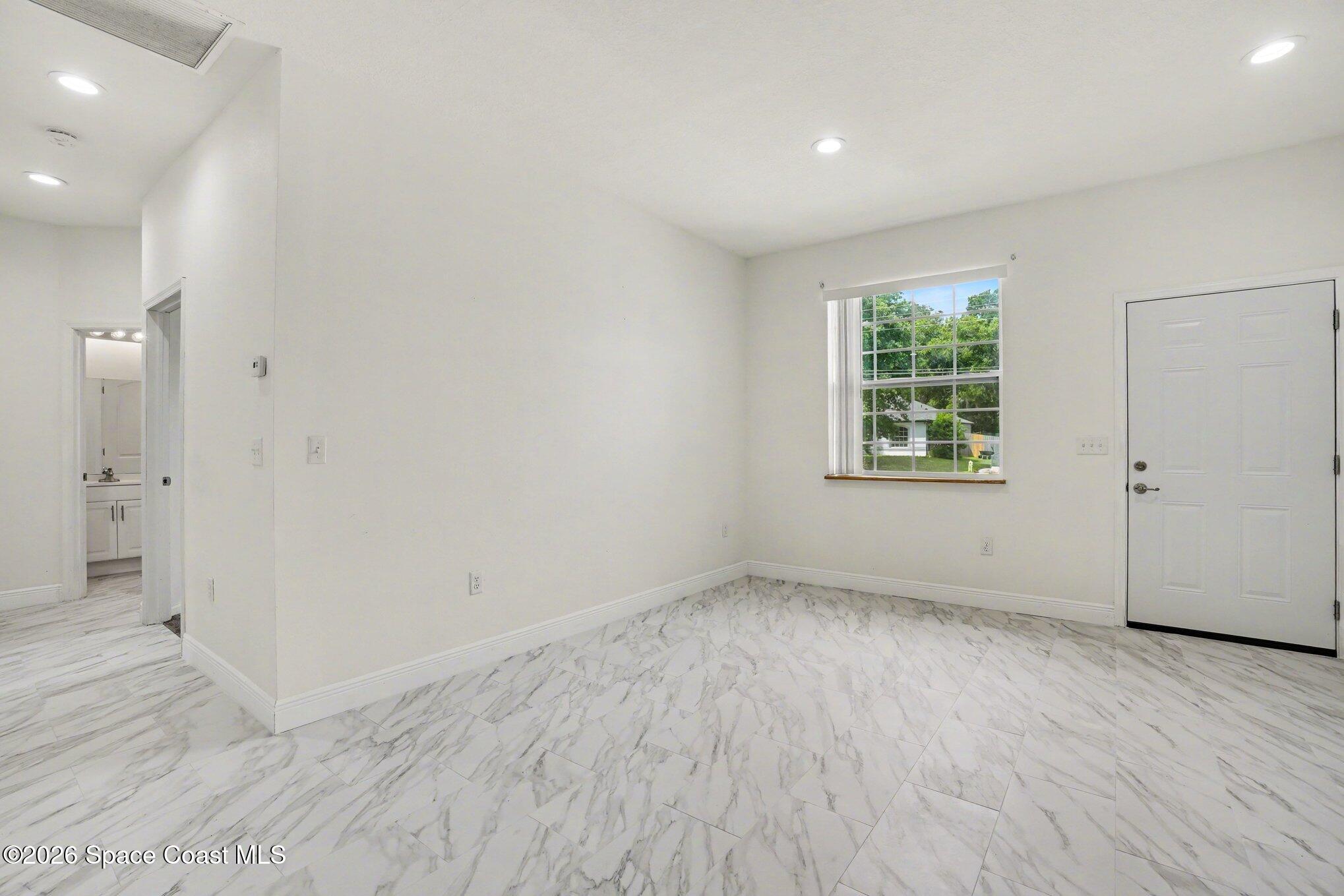 416 La Veta Drive