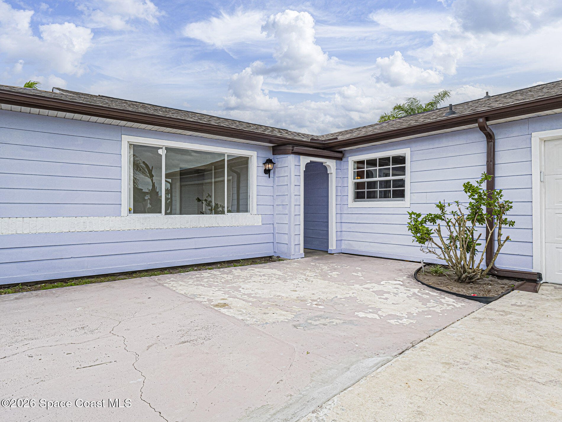 901 Beach Lane