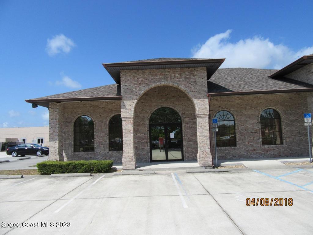 1027 Florida Ave., B, front