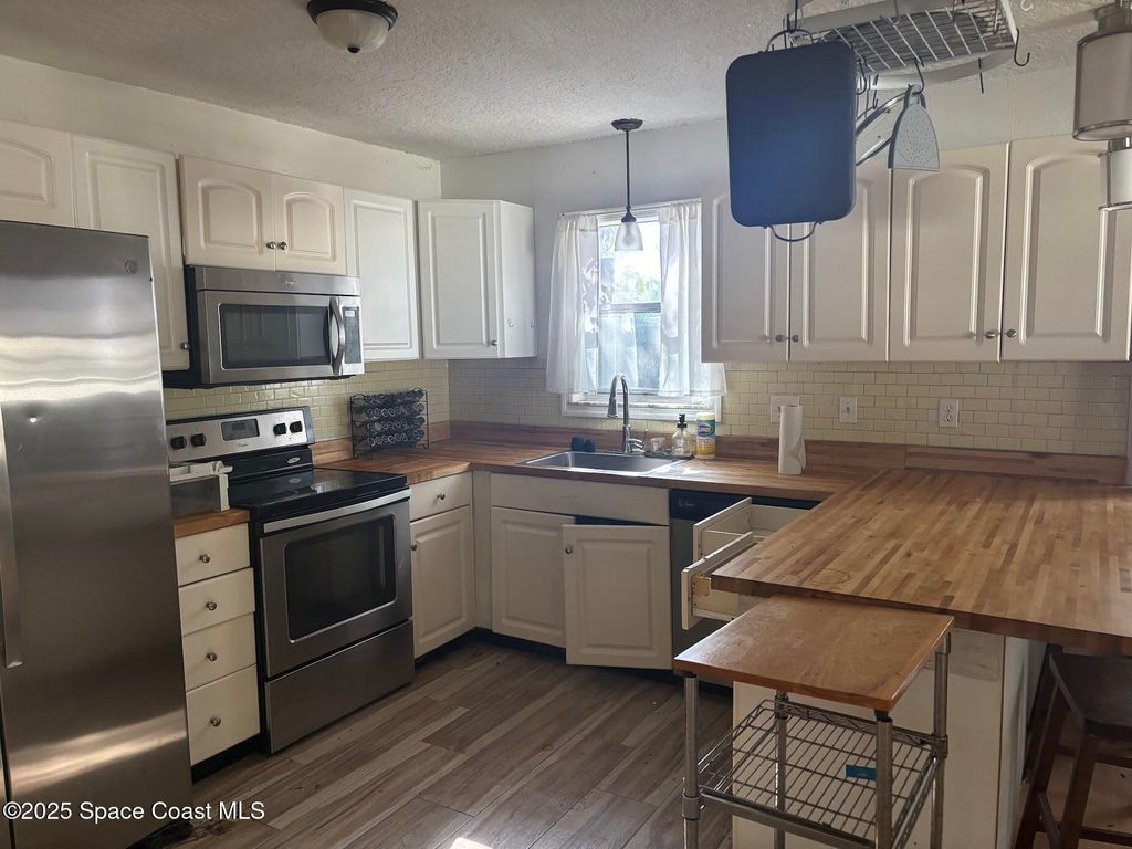 Photo of 1601 Norman Street NE, Palm Bay, FL 32907 (MLS # 1057816)
