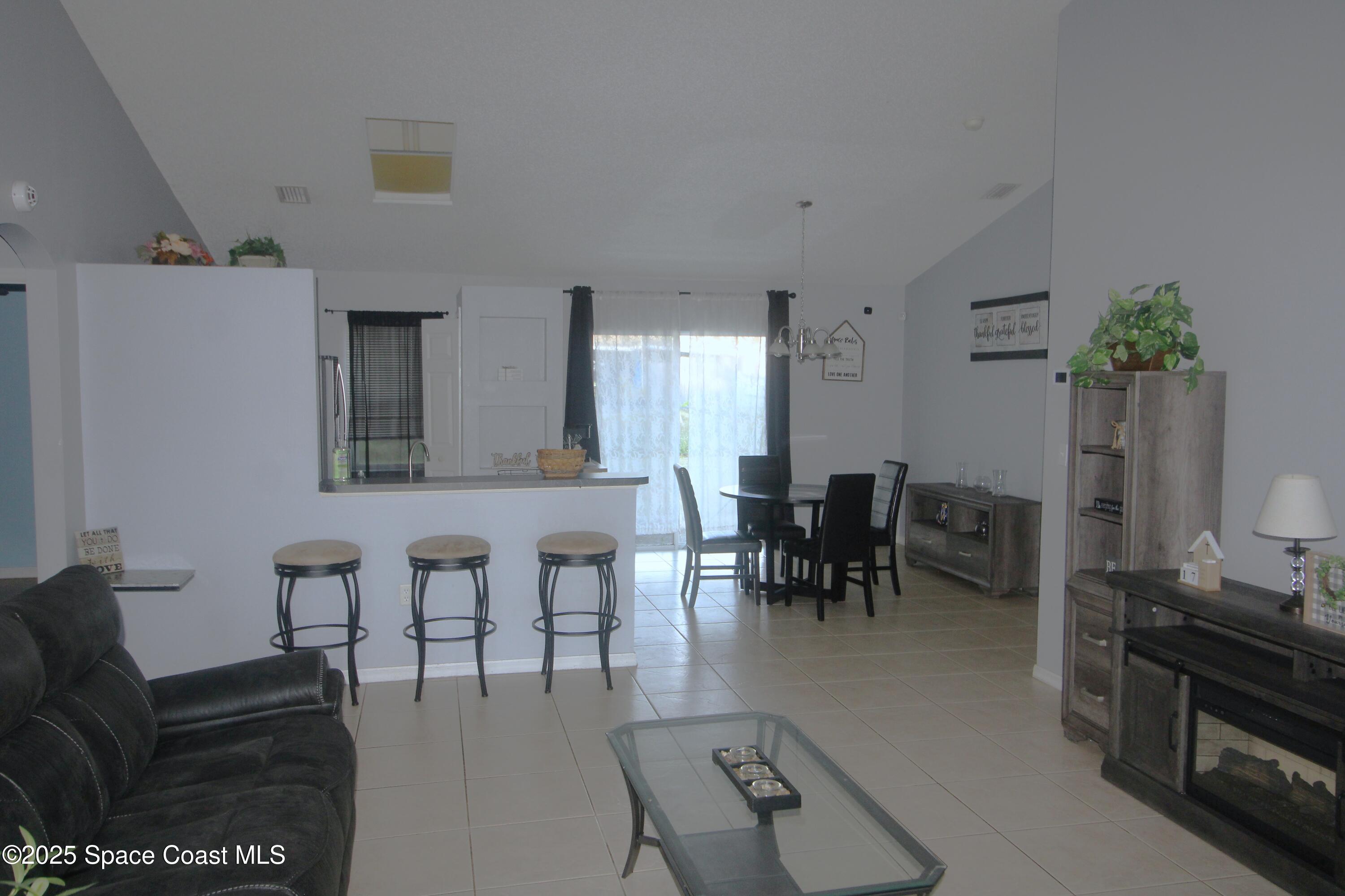 1021 Sablon Street SE