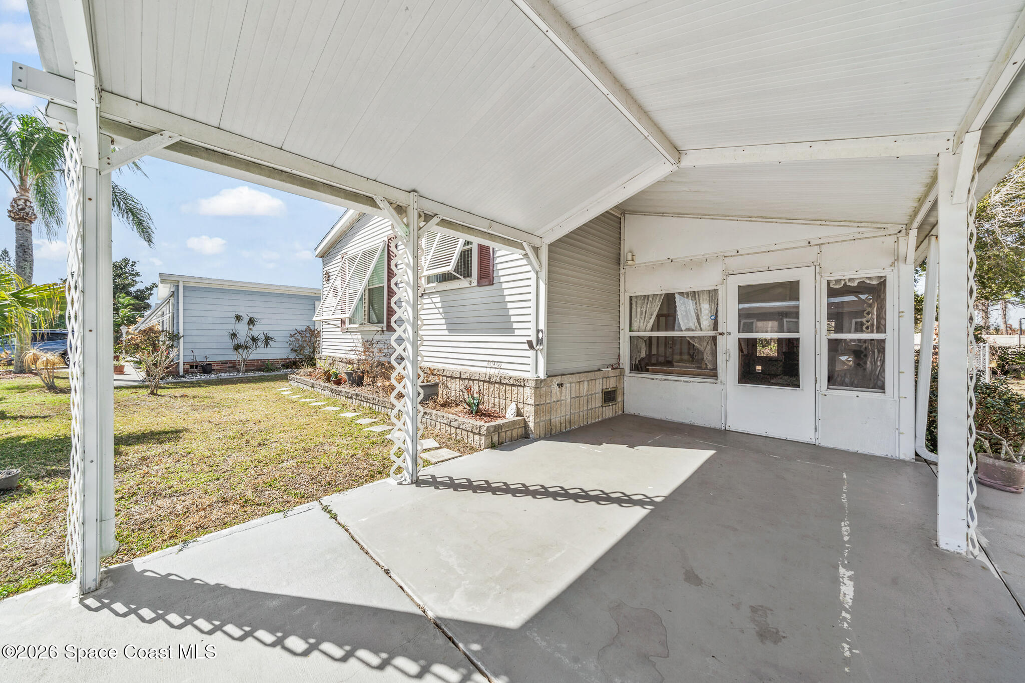 1854 Mango Street NE