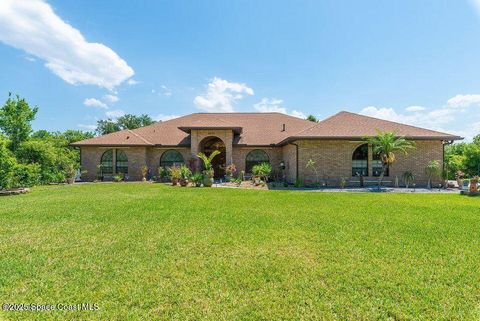 Photo of 3575 Heartwood Lane, Melbourne, FL 32934 (MLS # 1061566)