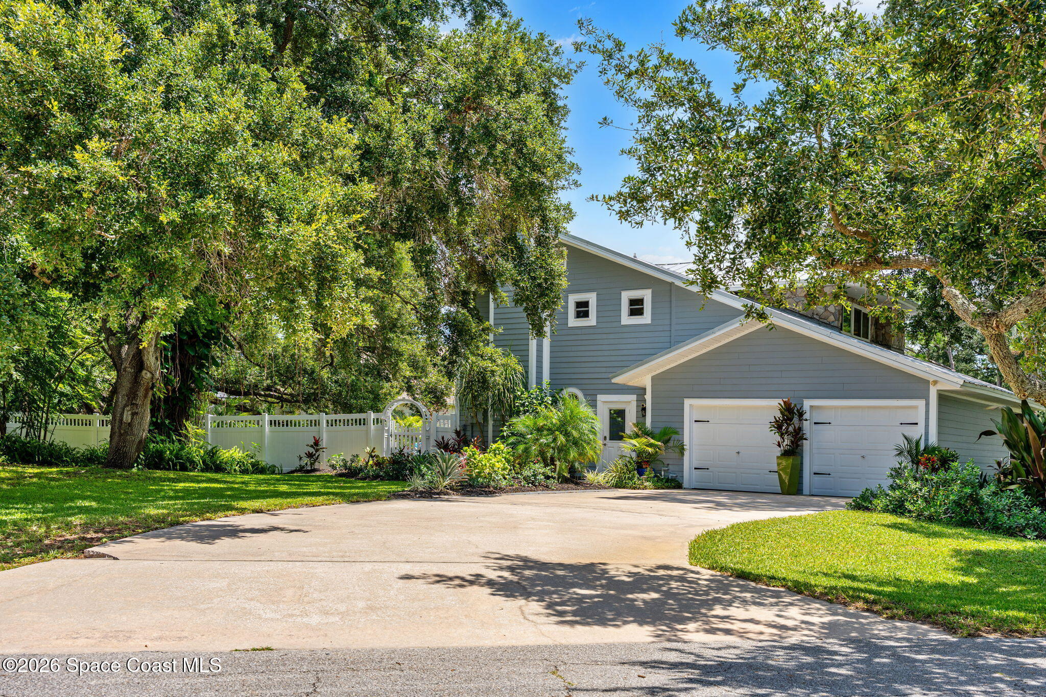 998 Ripley Terrace NE