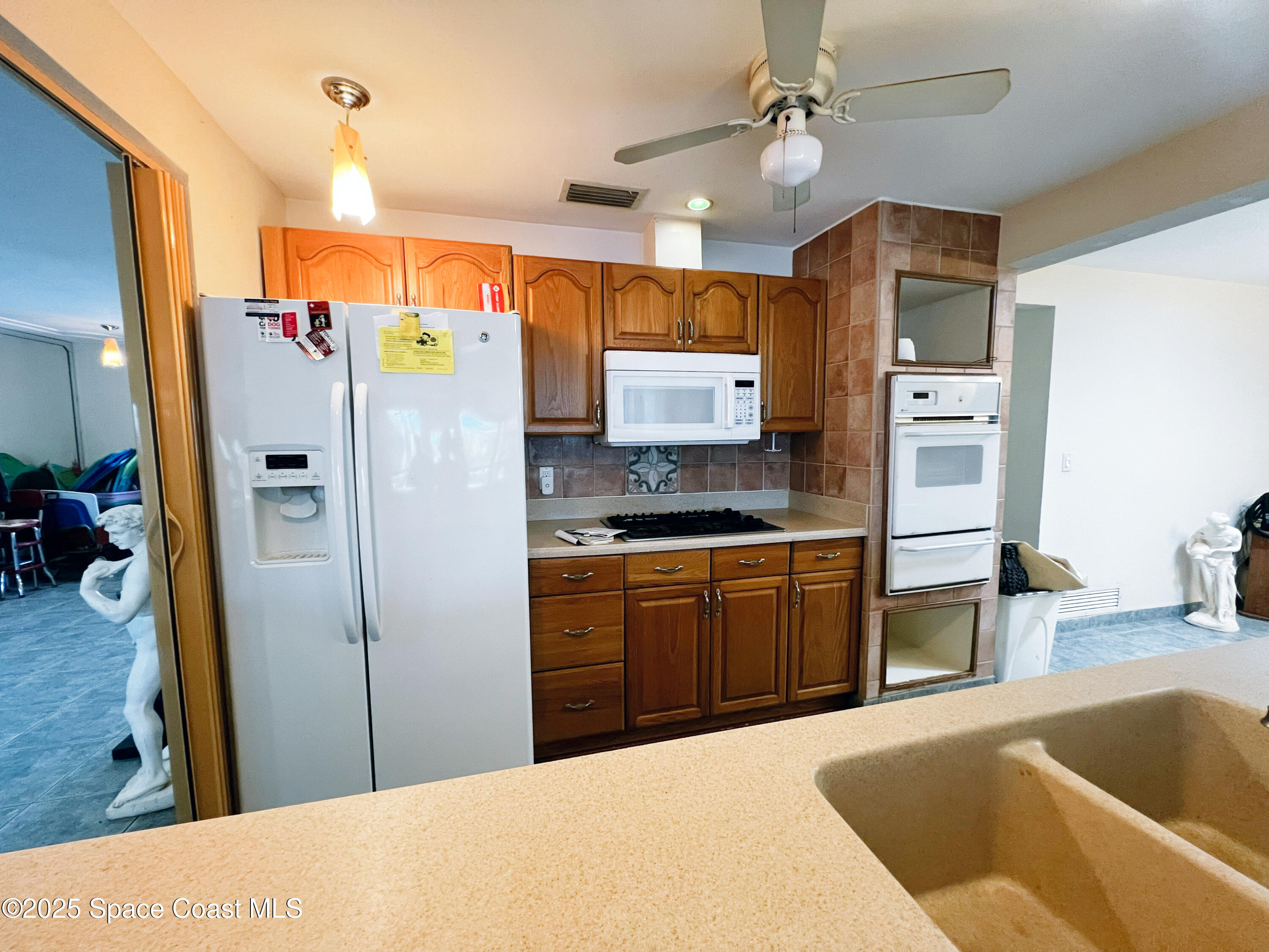 250 Diana Boulevard