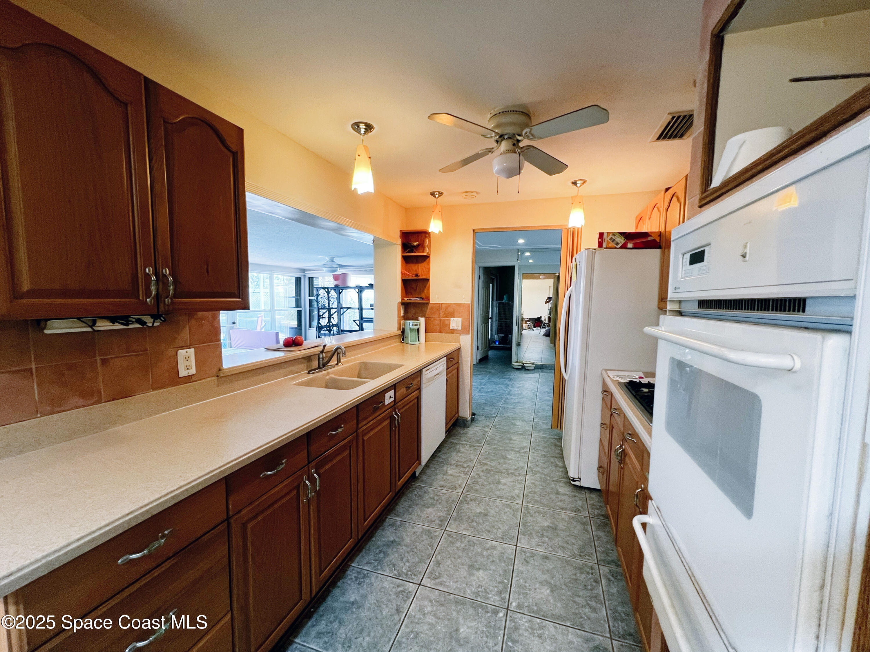 250 Diana Boulevard