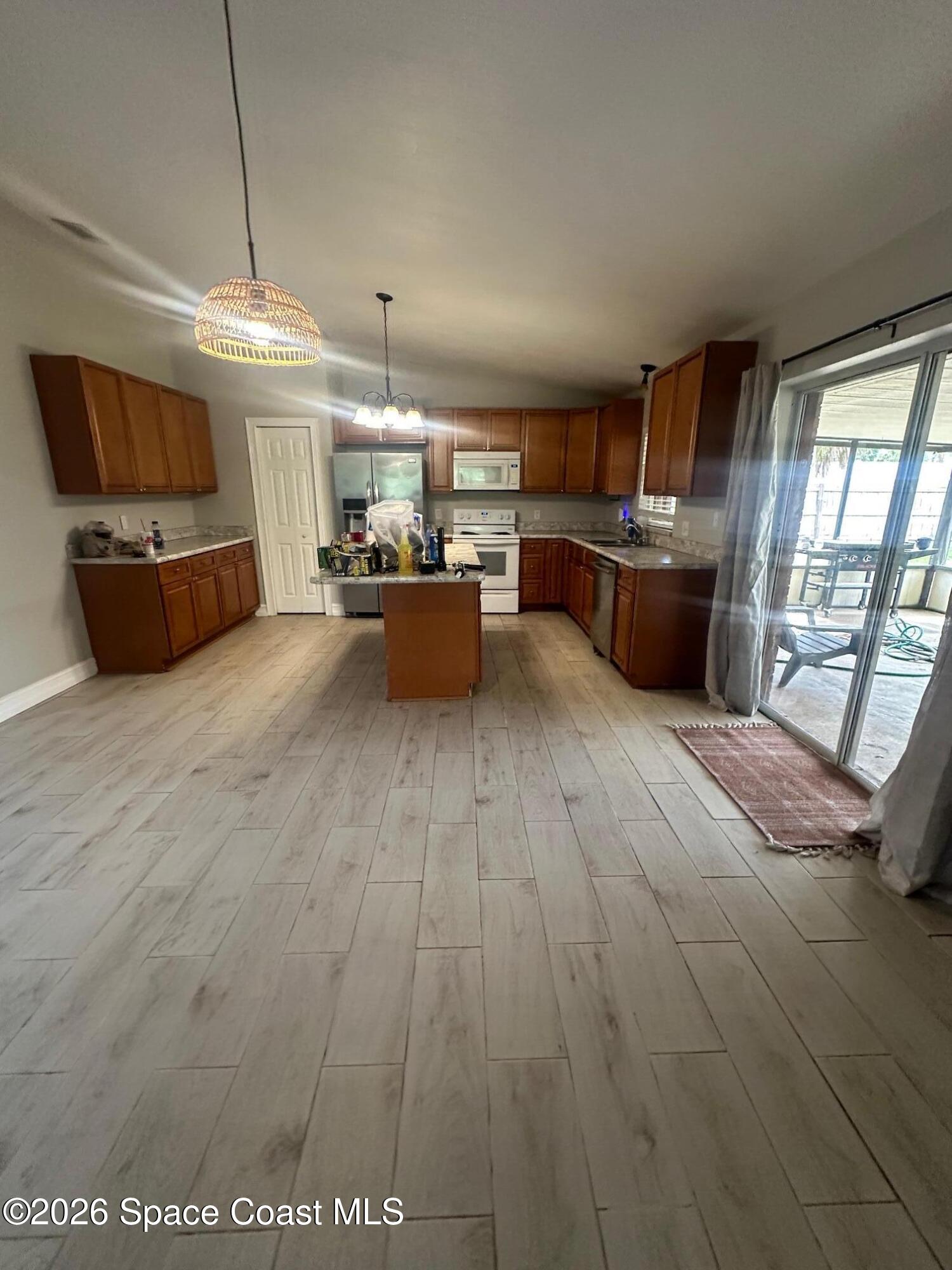 377 Emerson Drive NW