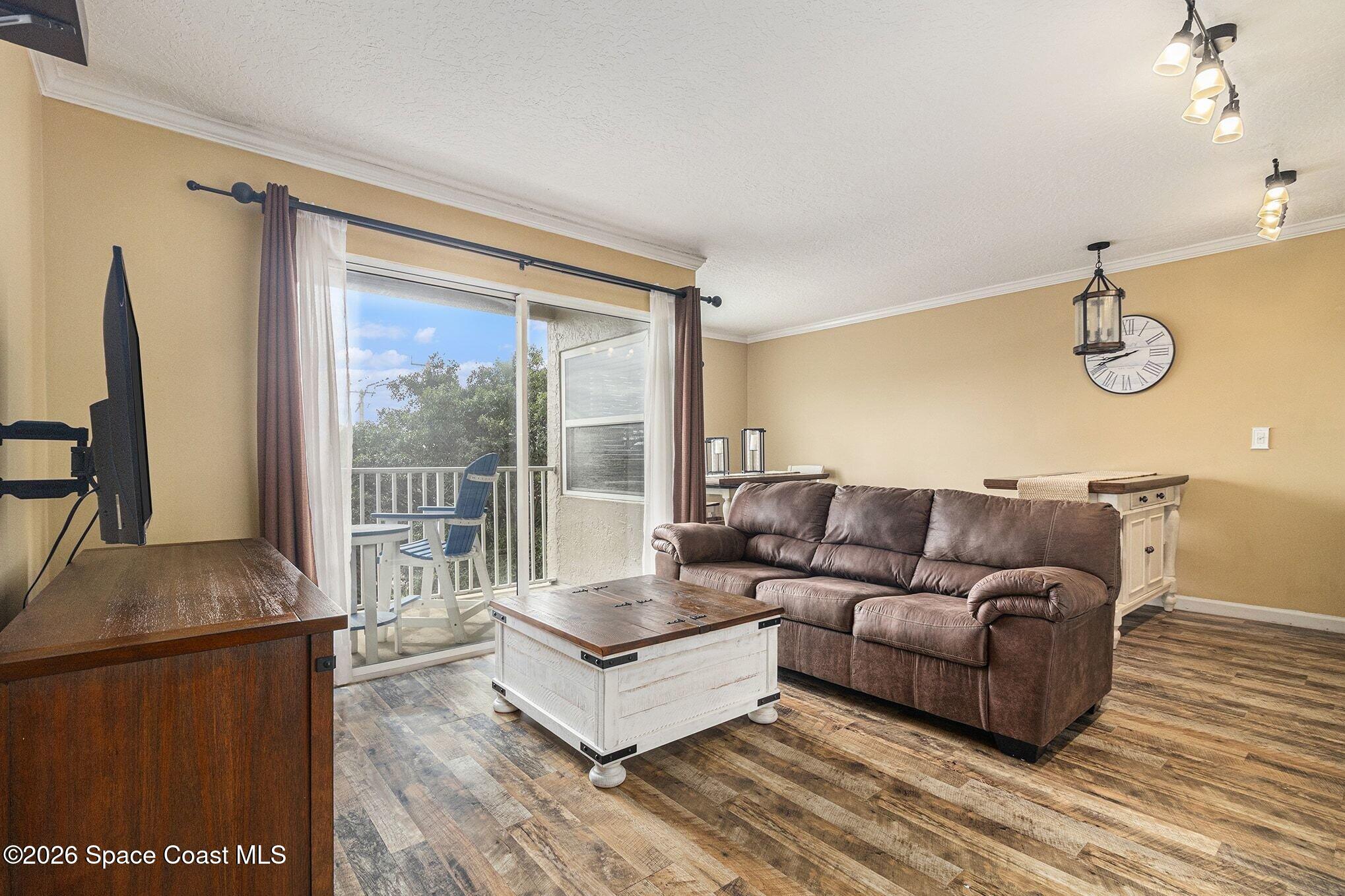 1209 E New Haven Avenue 404