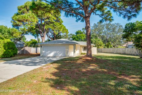 Photo of 128 Lagoon Avenue, Melbourne, FL 32901 (MLS # 1064137)