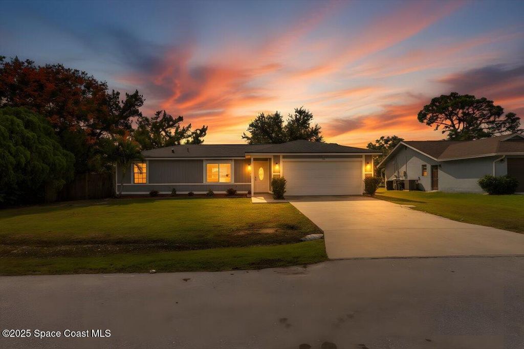 Photo of 1486 Giles Street NW, Palm Bay, FL 32907 (MLS # 1060273)